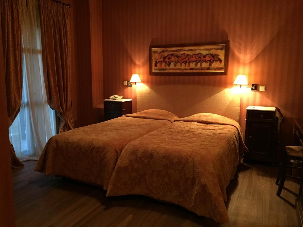 Rocabella Hellinikon Country Hotel Ellinikón Quarto foto