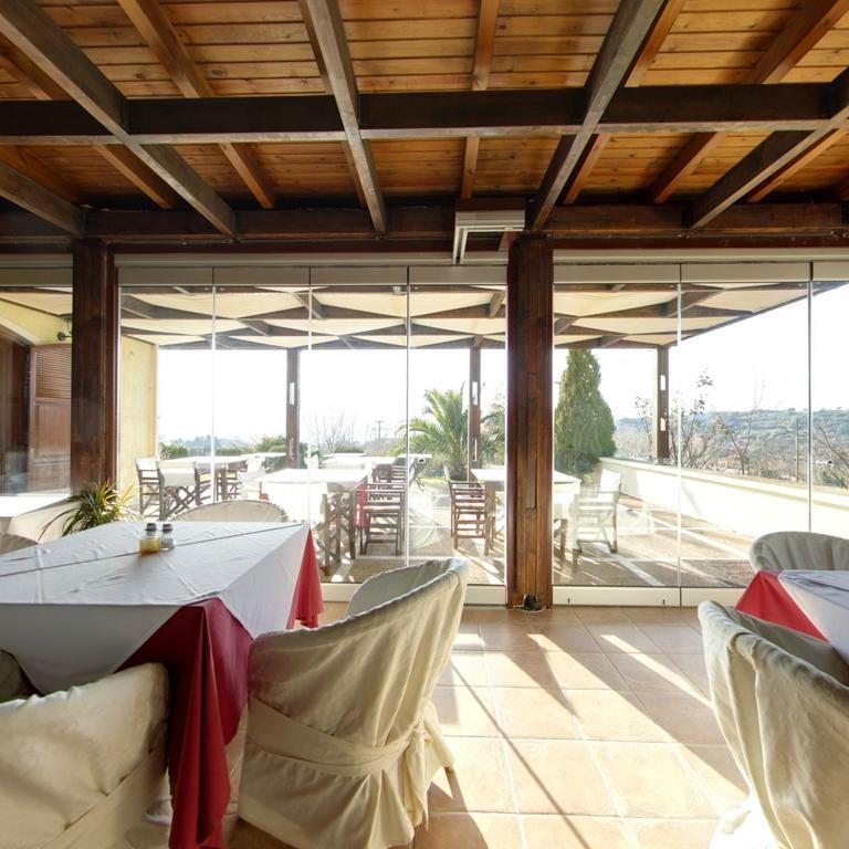 Rocabella Hellinikon Country Hotel Ellinikón Quarto foto